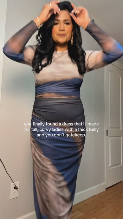 Curvy Elegance